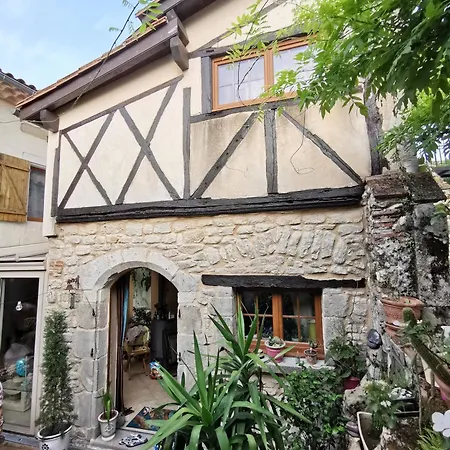 Symphony Du Vivant Habitación en casa particular